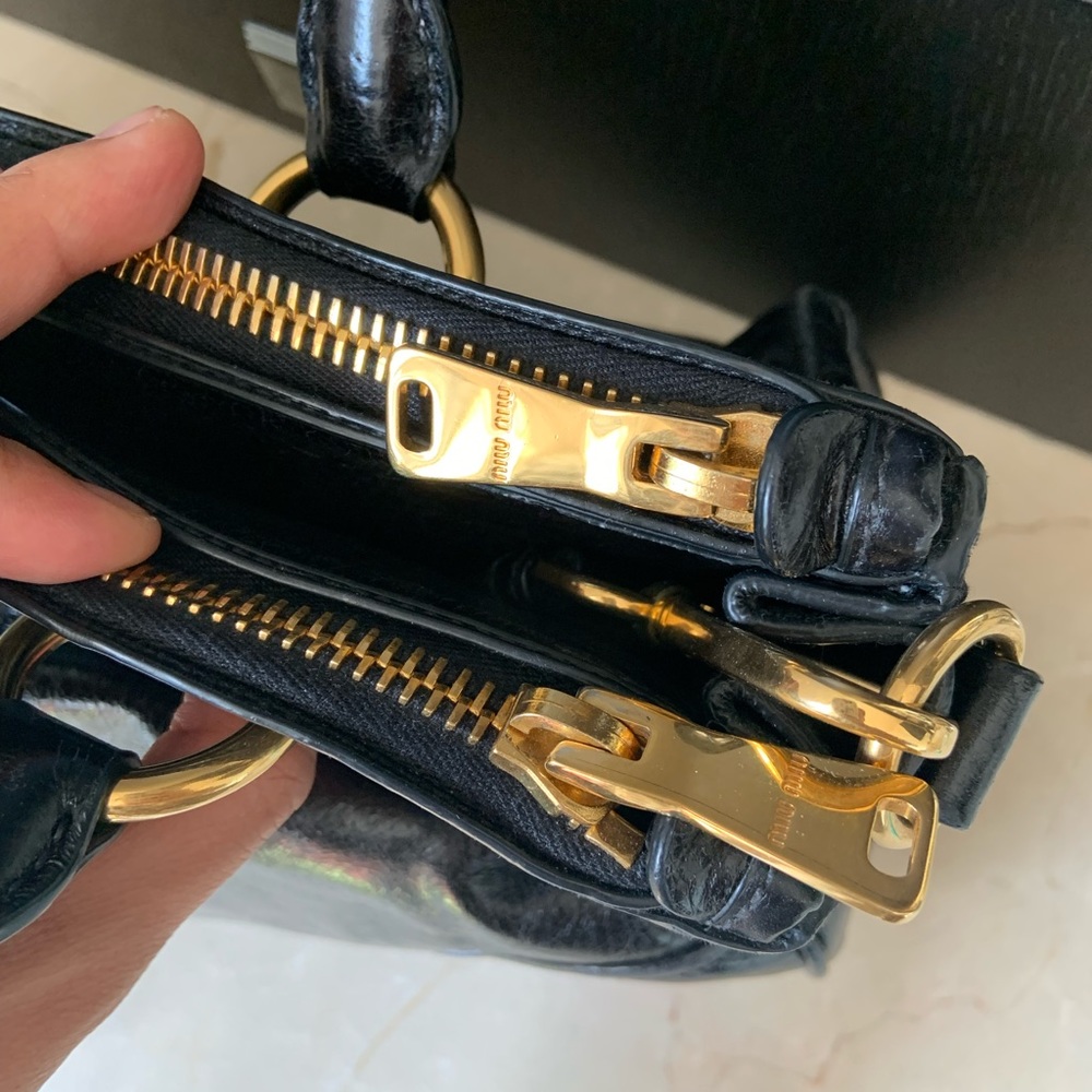 Miu Miu distressed leather satchel - Picture 3 of 10